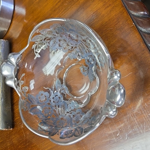 Bowl With Inlaid Silver Accents - Picture 5 of 5